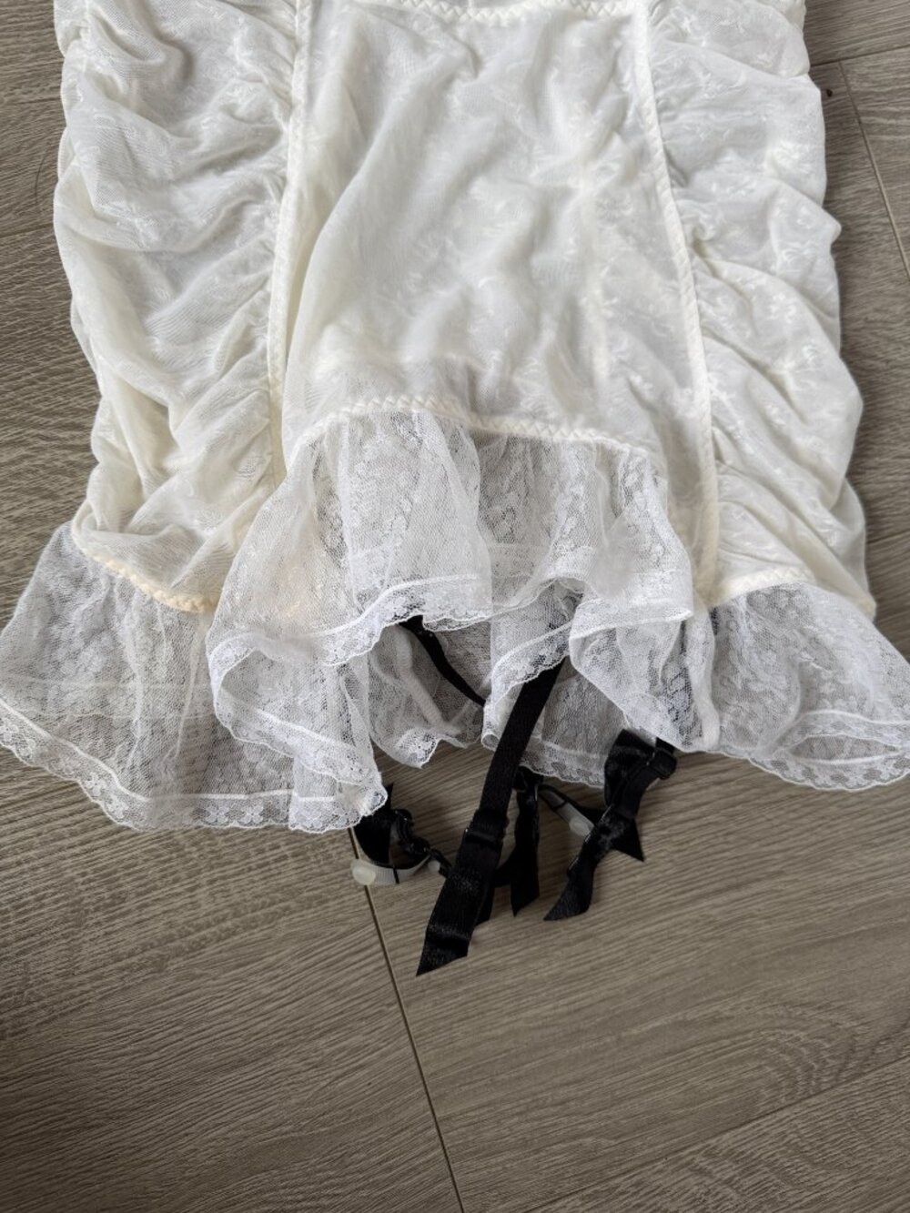 Victoria’s Secret Sexy Little Things White Lace Bustier Babydoll Garter Lingerie - Picture 6 of 10